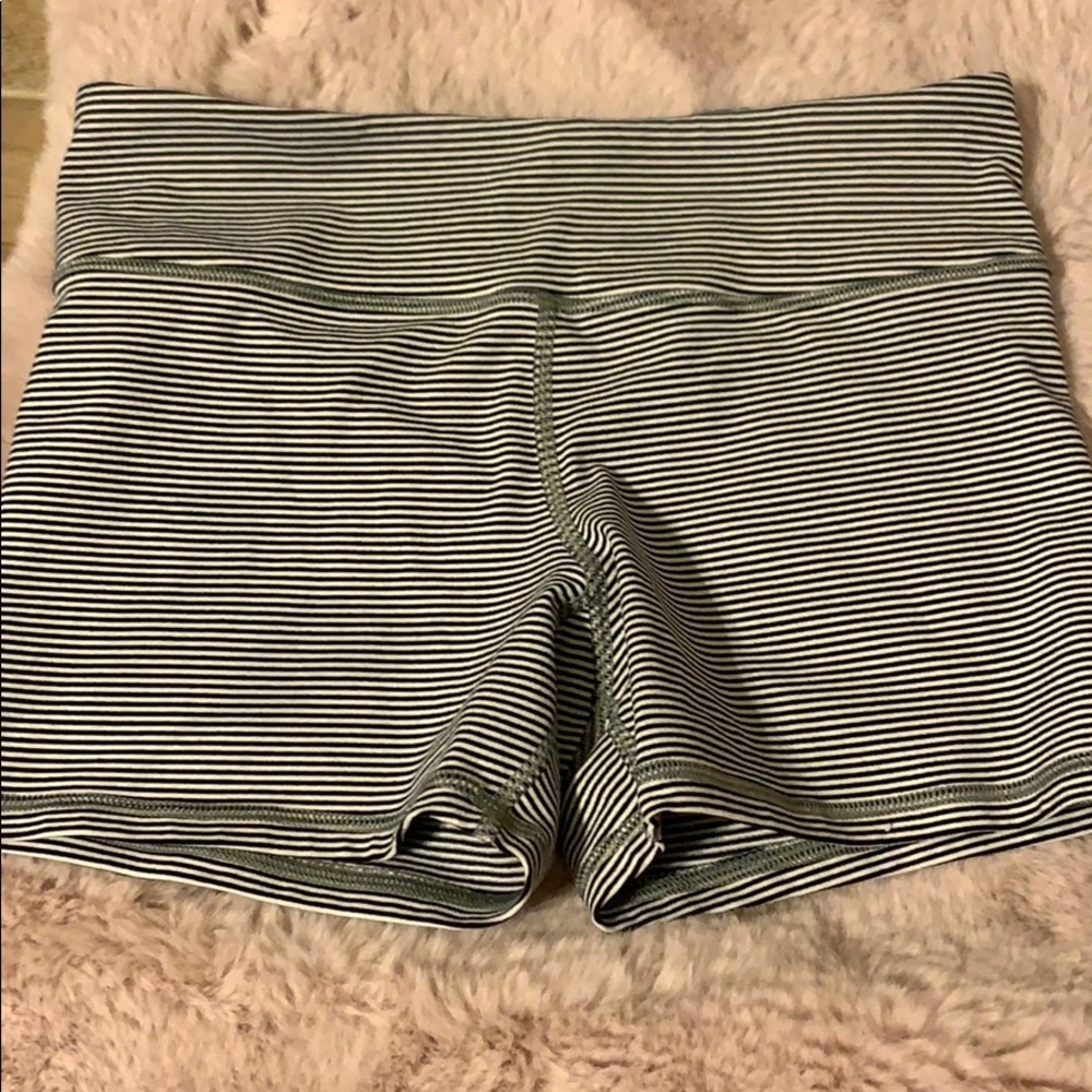 AEO work out shorts